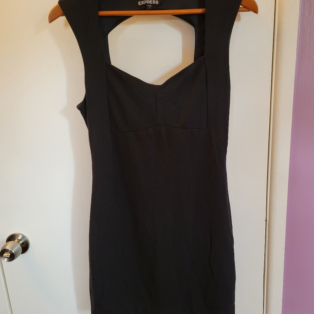 EXPRESS BLACK DRESS Keyhole back sz 8 NWOT rayon nylon spandex pit-hemapprox 23"